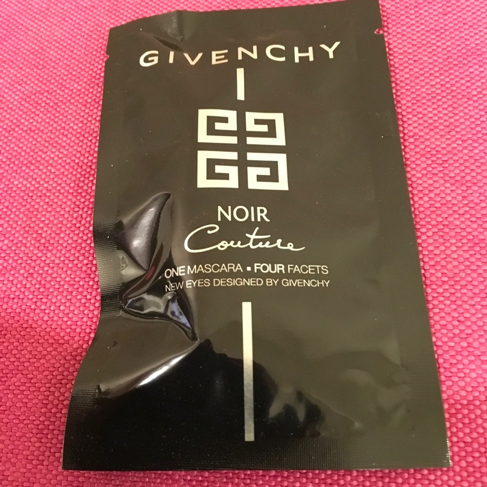 NWT 💯% Authentic Givenchy Mascara