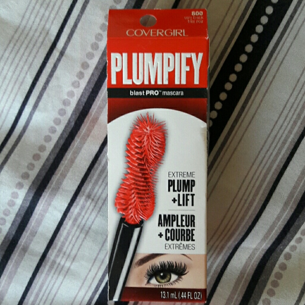 COVER GIRL Blast Pro MASCARA!!