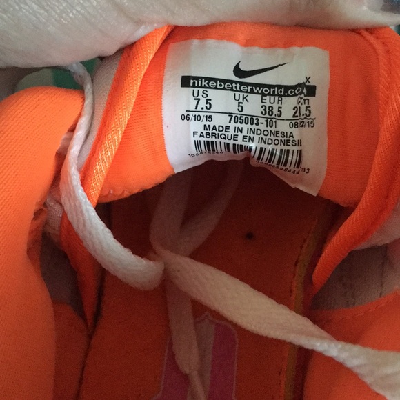 Nike 💖 - Picture 3 of 4