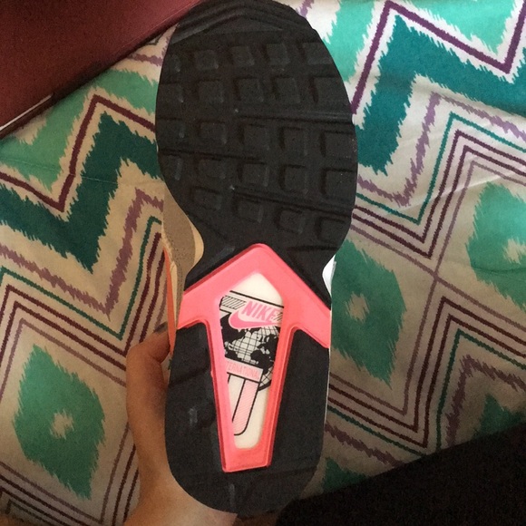 Nike 💖 - Picture 4 of 4