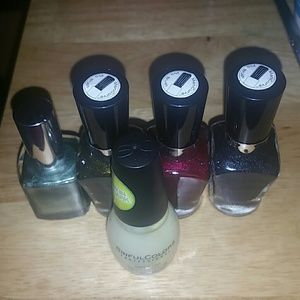 Lot of 5 Nail Polishes Wet n Wild Ice Sinful Color