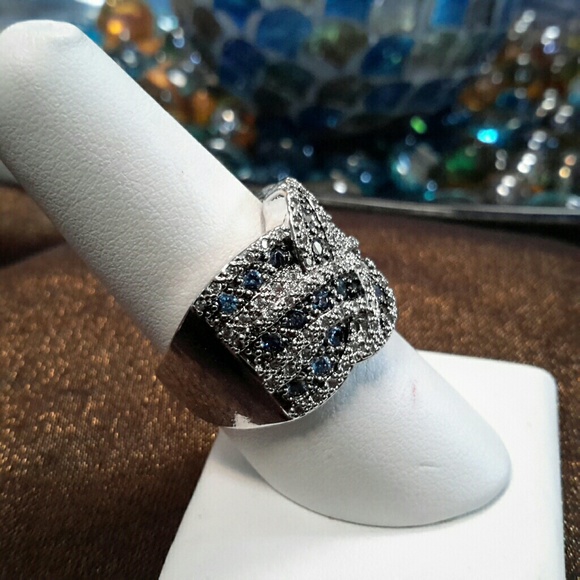 JUST IN!, 925 STERLING SILVER WITH TOPAZ RING. - Picture 2 of 2