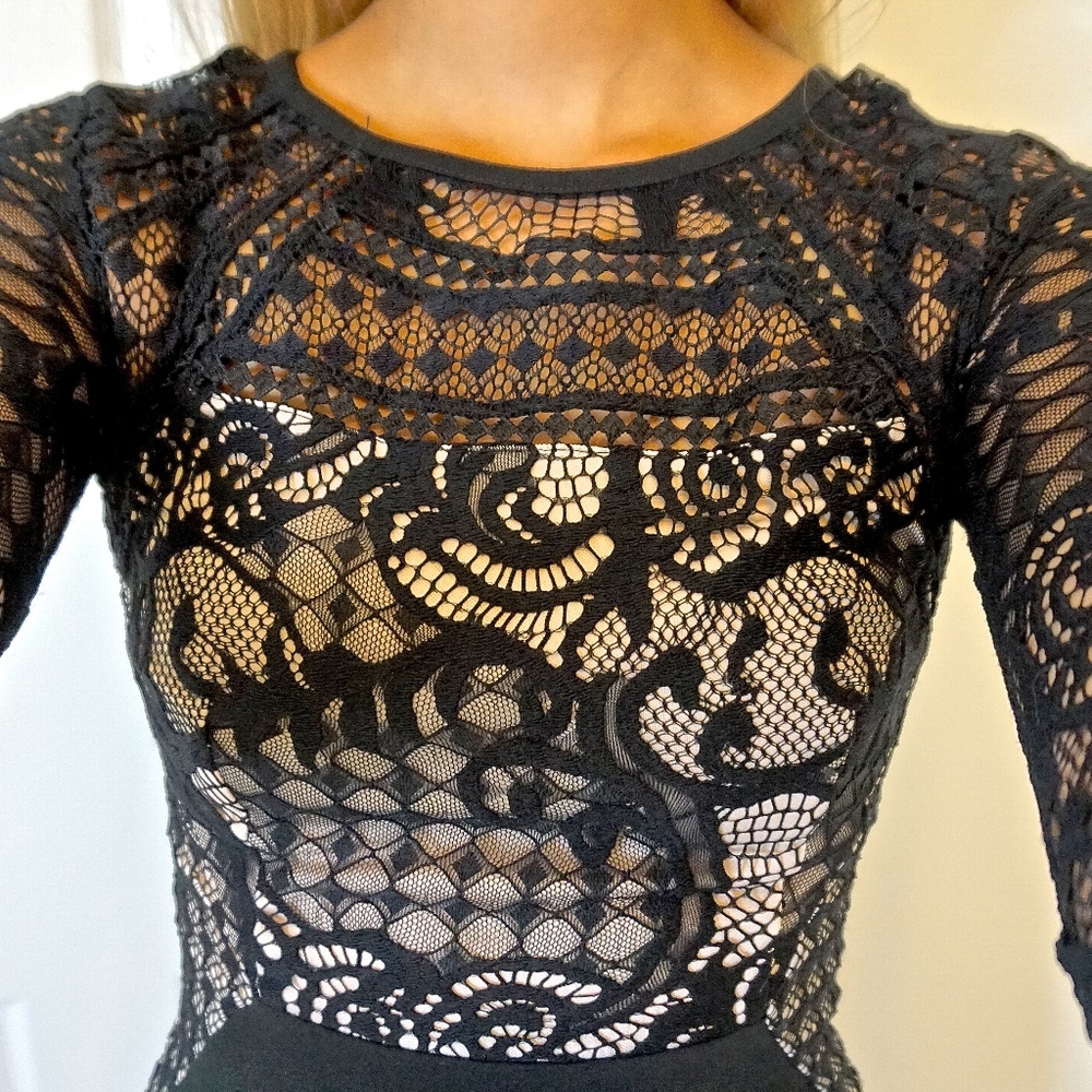 Lace bodycon dress