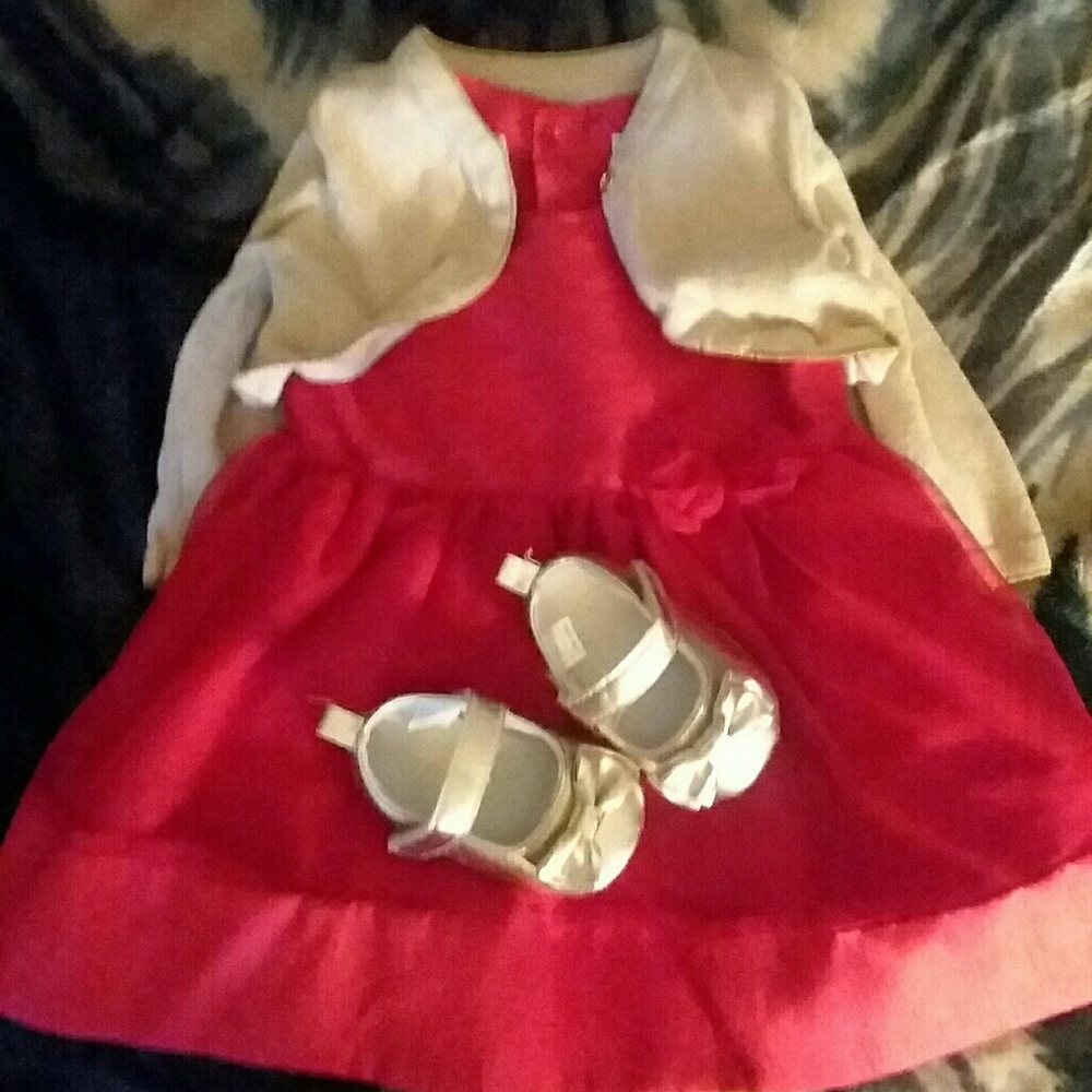 Outfit - Picture 2 of 2