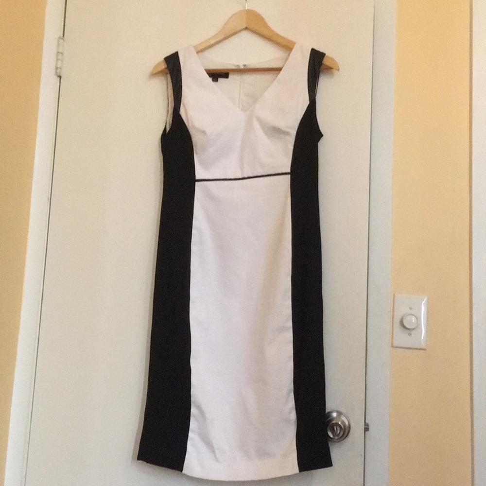 Jones New York - Sleeveless Shift Dress