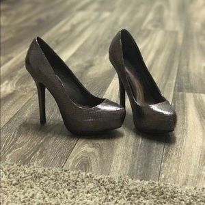 Brand new Fergie Heels