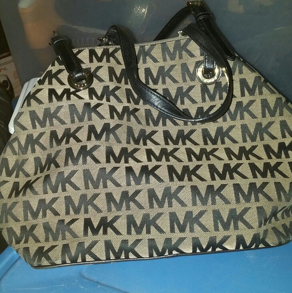Authentic Michael Kors Handbag