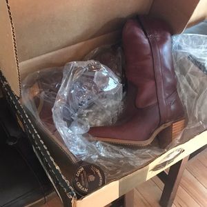 NWT!! Never worn vintage Burgundy riding boots!