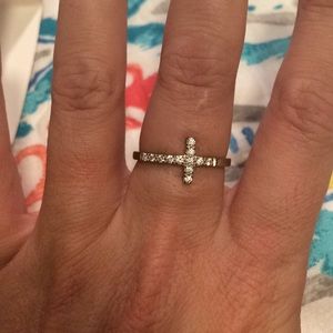 Gorgeous silver cross ring- size 8
