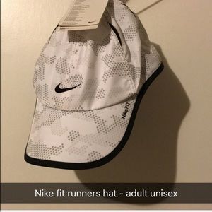 Brand new nike unisex runners hat - Velcro back