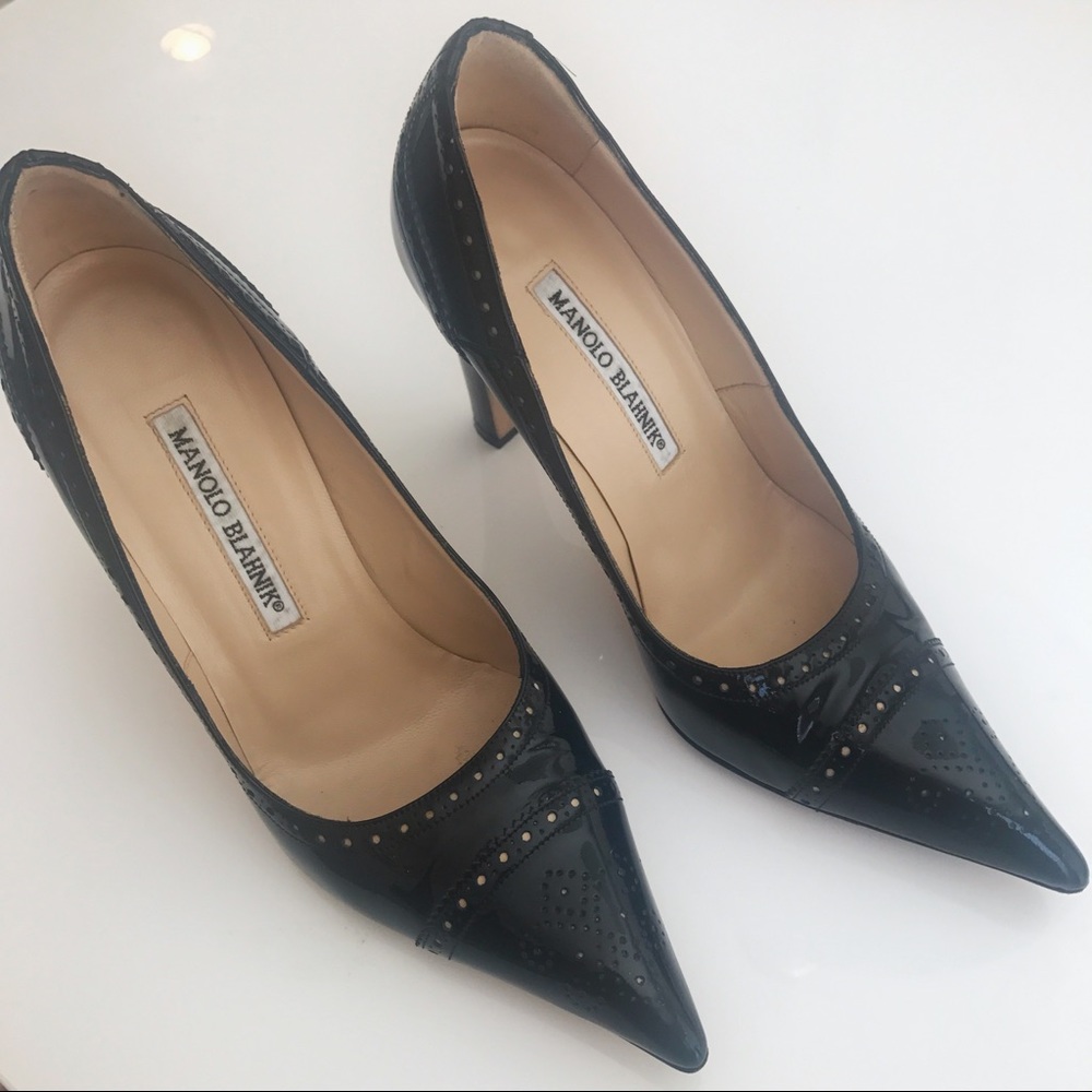 MANOLO BLAHNIK Black Patent Leather Heels - Picture 3 of 8
