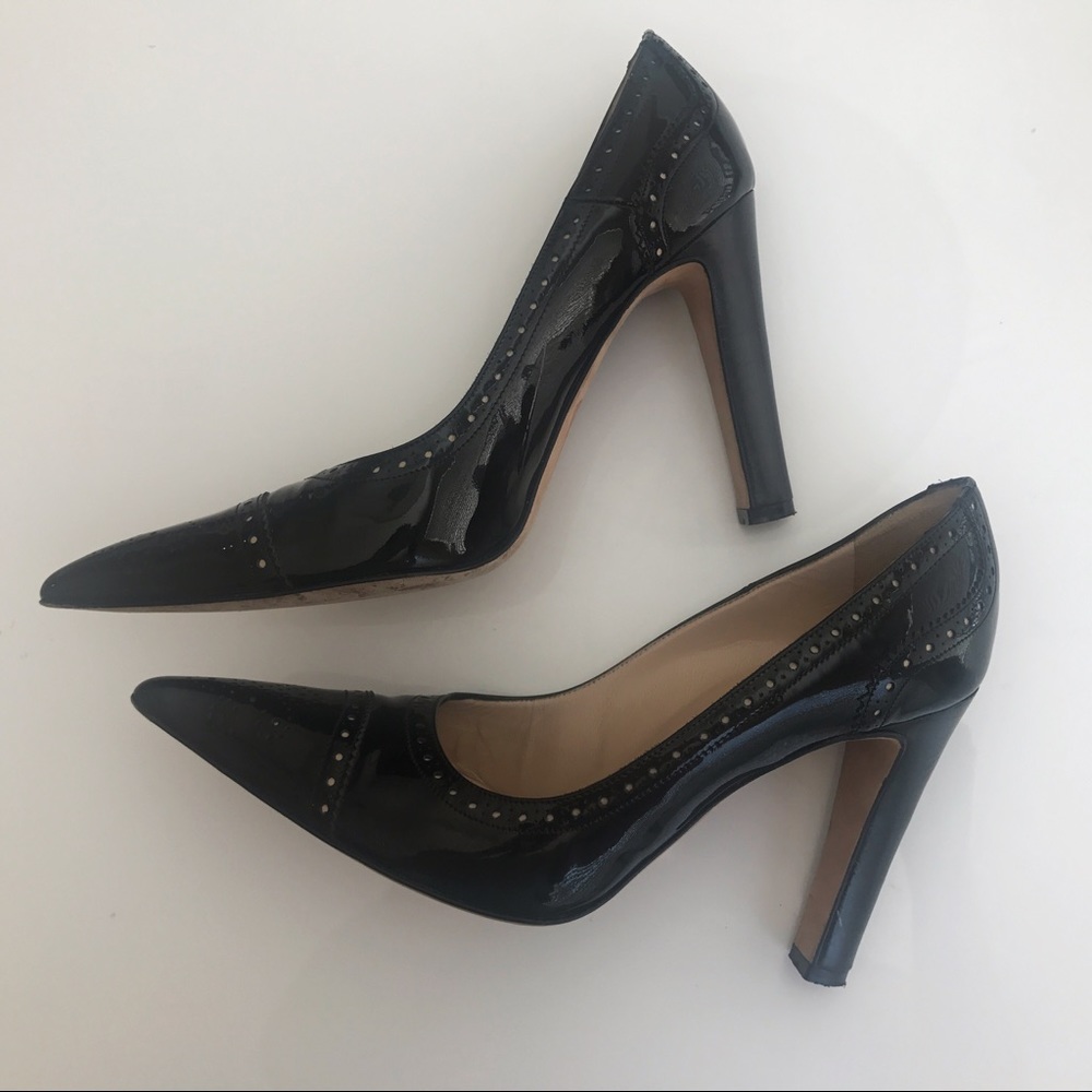 MANOLO BLAHNIK Black Patent Leather Heels - Picture 1 of 8