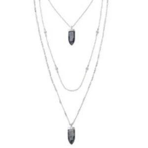 New in box Stella and Dot Aria Pendant Necklace