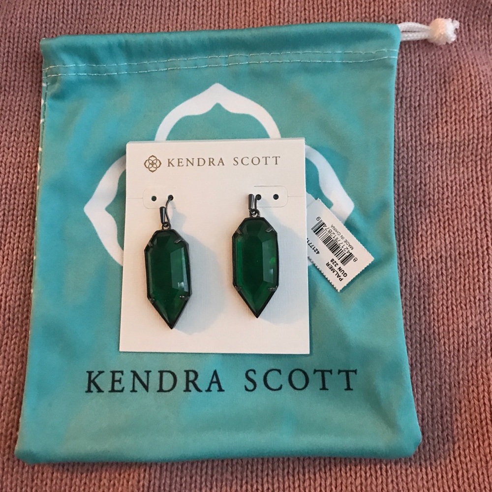 SOLD Kendra Scott emerald green illusion palmer