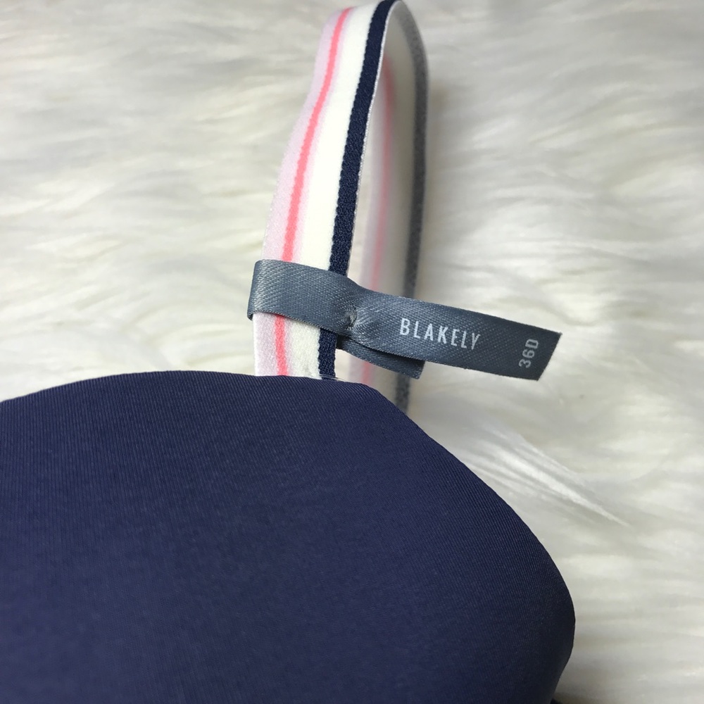 NEW Aerie Navy Lace Blakely Bra 36D - Picture 2 of 8