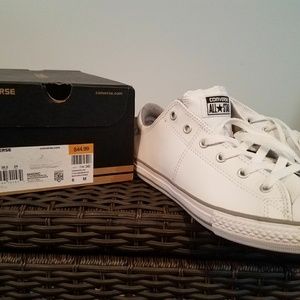 Gym shoes