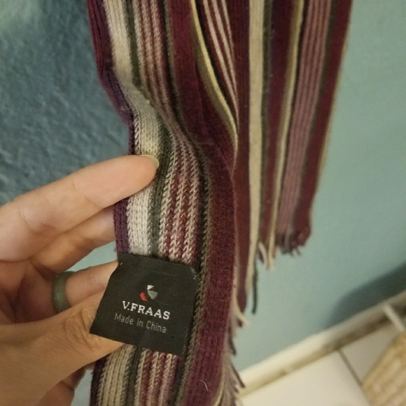 Burgundy, striped knit scarf - Picture 2 of 3