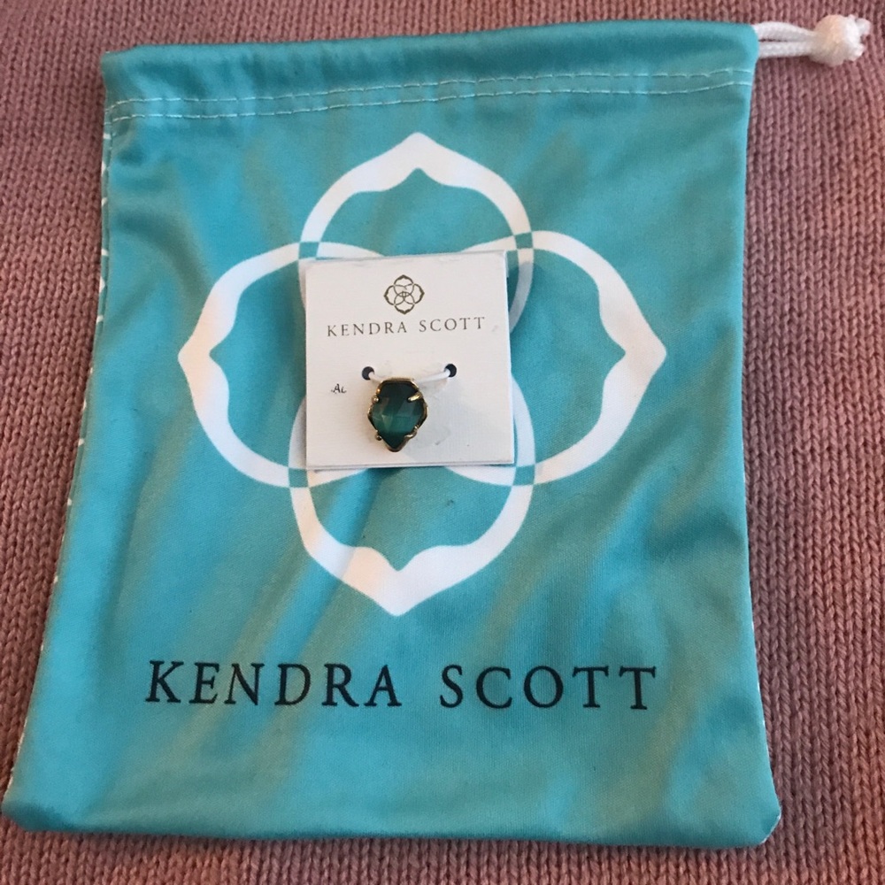 SOLD Kendra Scott emerald cats eye charm