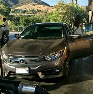 Meet your Posher, Noel