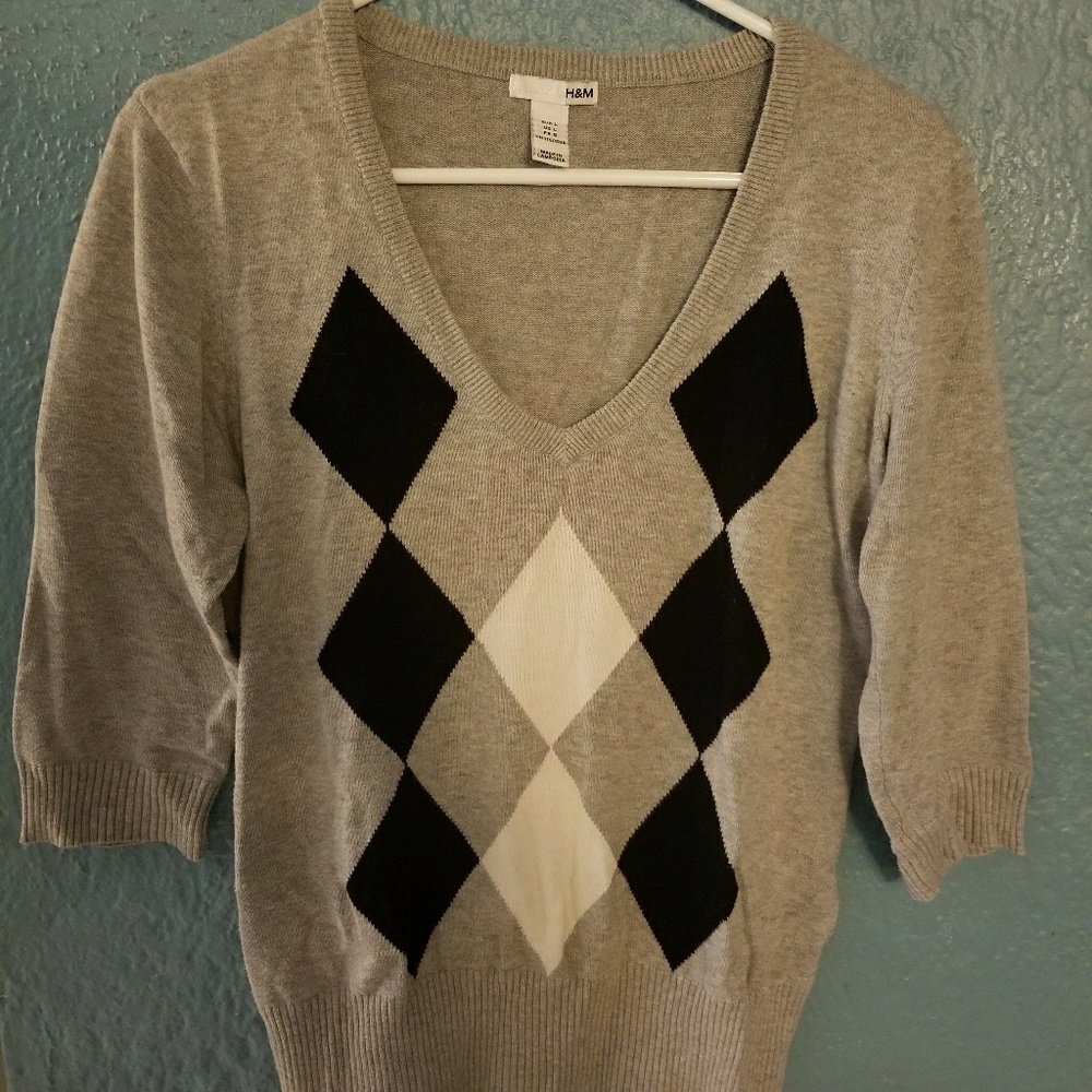 3/4 sleeve v-neck sweater