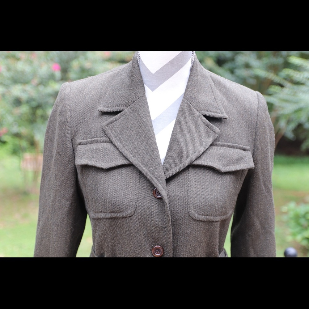 Jones New York women's green 100% wool Blazer