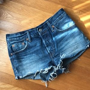 Levi 501 Shorts Medium Wash