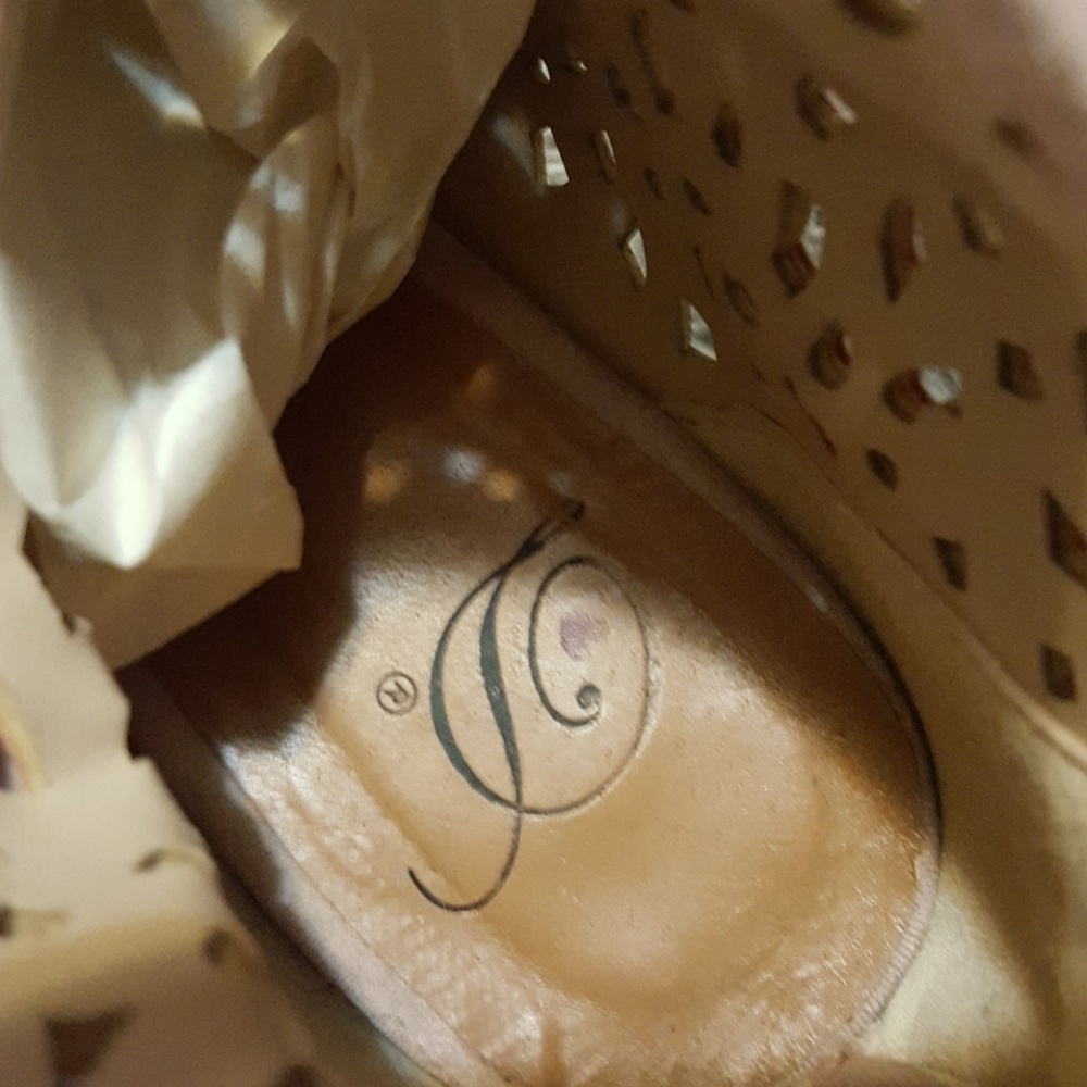 Heels - Picture 7 of 7