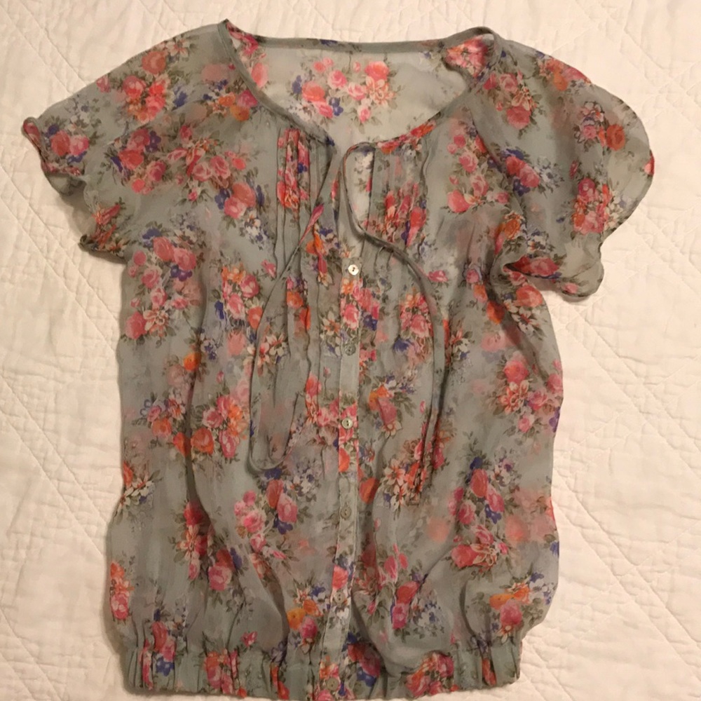 Pretty floral shirt