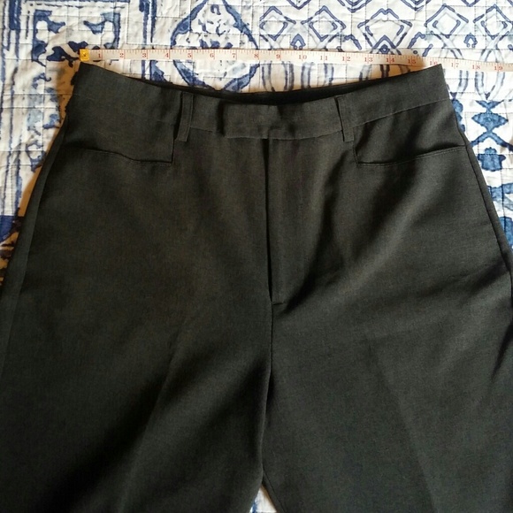 ‼️Donating on 8/23‼️GUESS Gray Flat Front Pants - Picture 5 of 8