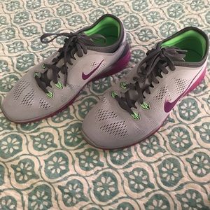 Women's grey Nike work out shoes
