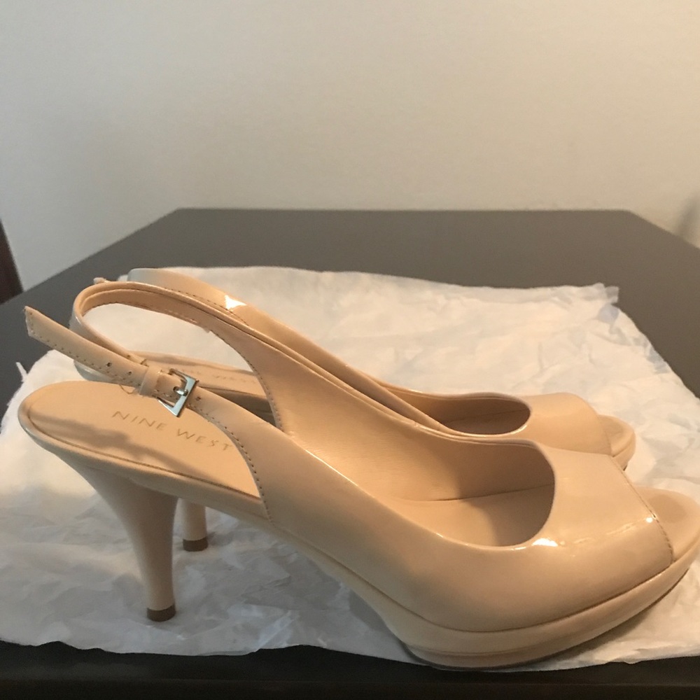 ⭐️Nine West high heels. Size 9 1/2 M.