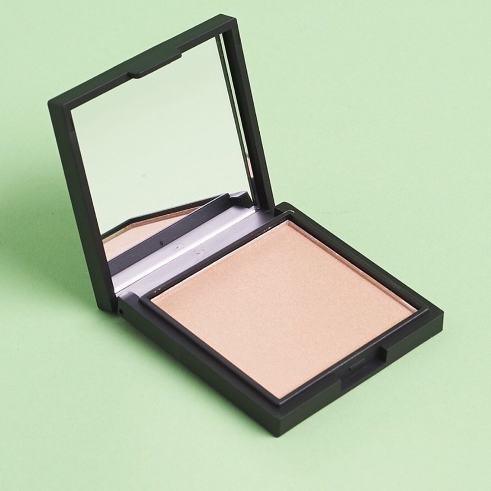 Cargo_HD Picture Perfect Highlighter in Bronze