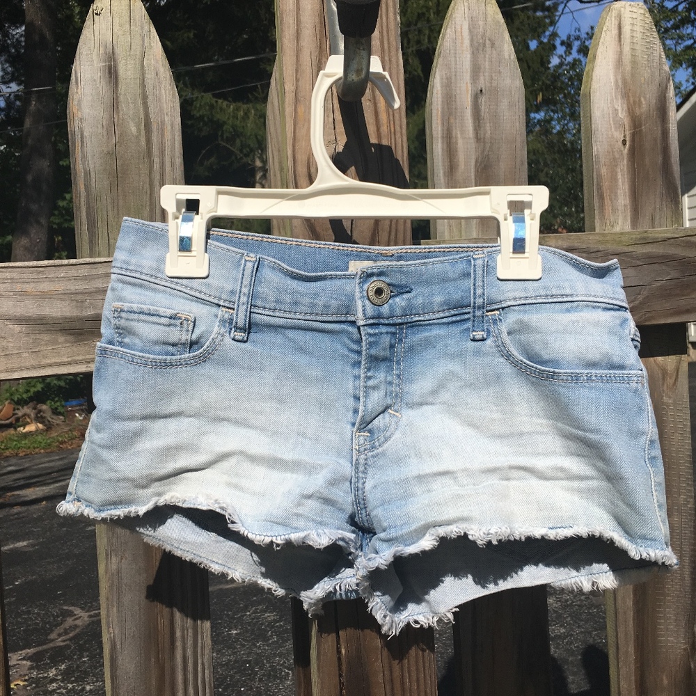 Abercrombie girls light denim shorts 16 slim