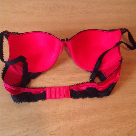 Ambrielle Extreme Push-Up - Picture 2 of 3