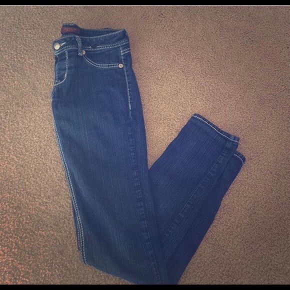 Domaine brand dark wash skinny jeans - Picture 3 of 8