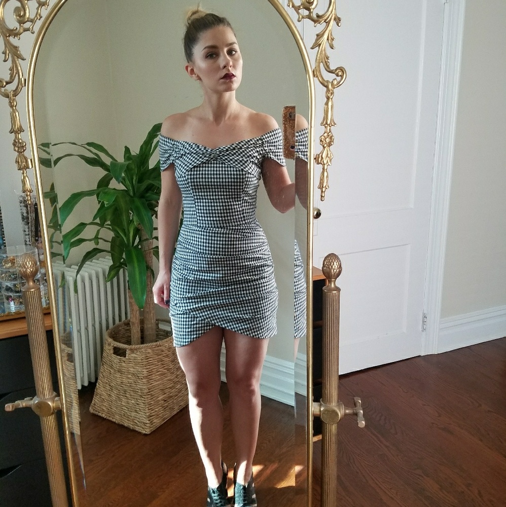 Zara XS Gigham Off the Shoulder Dress