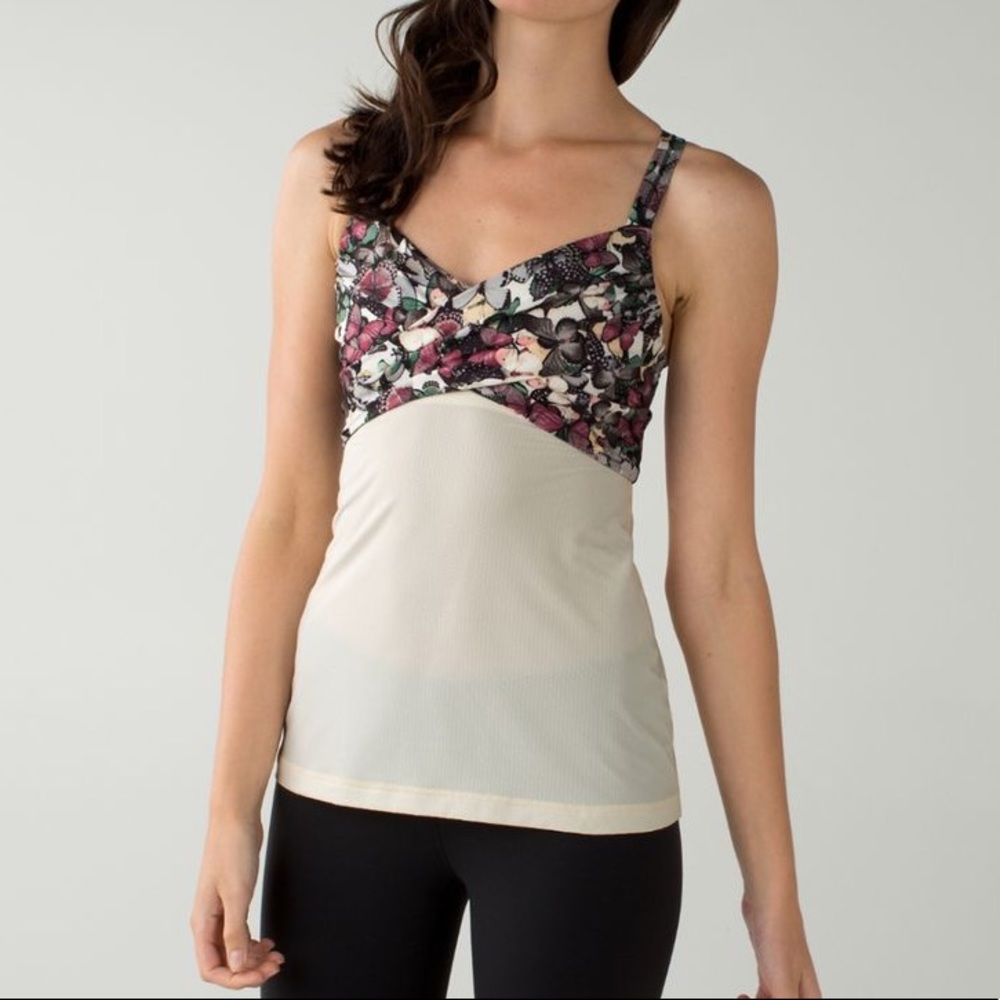 Lululemon wrap it up tank! 🦋 (size 4)