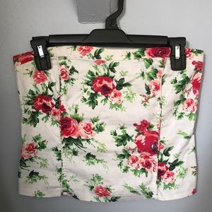 Floral Crop Top 🌸🌹🌺