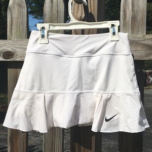 White nike tennis skirt women's XS gently used