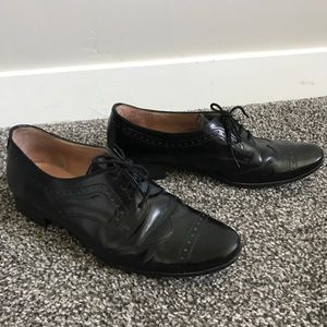 Wingtip Oxford style shoe