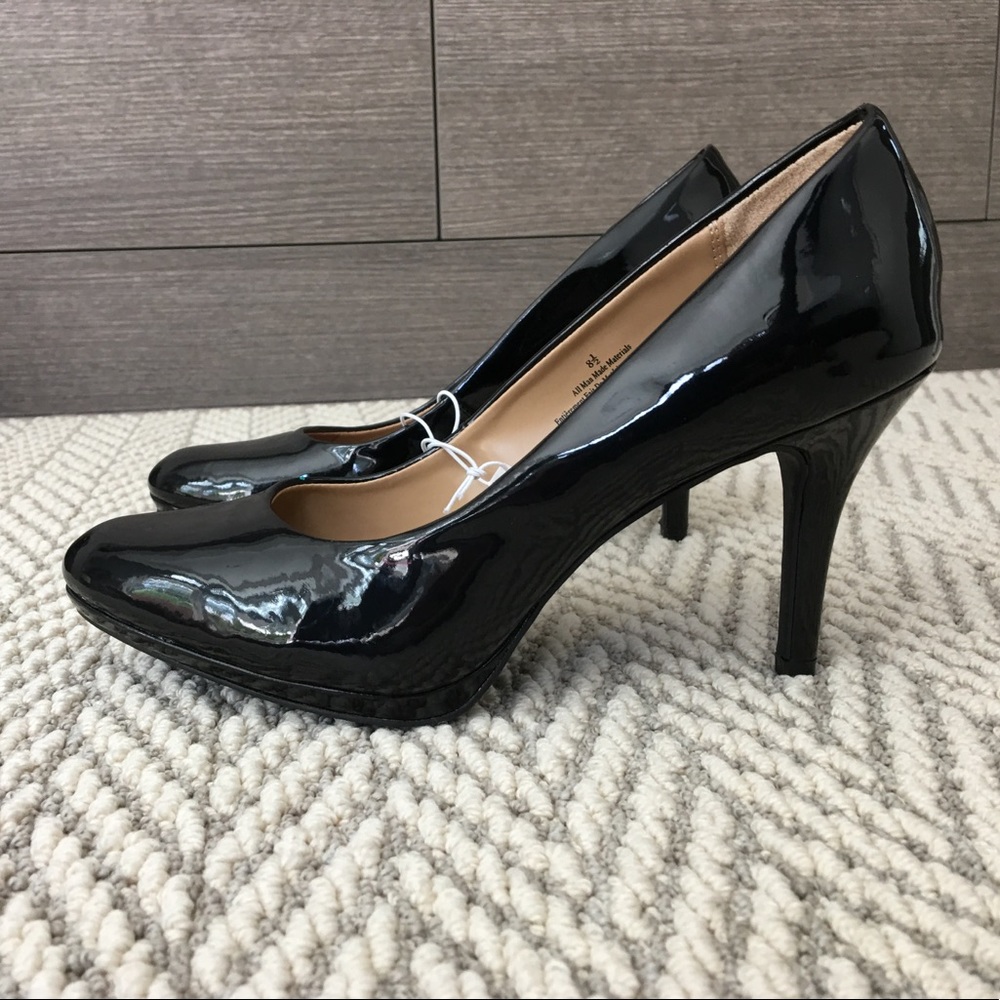 NWT Merona Black Patent Leather Melanie Pumps