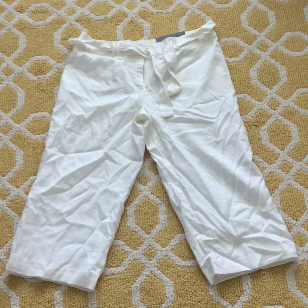White Linen Capri