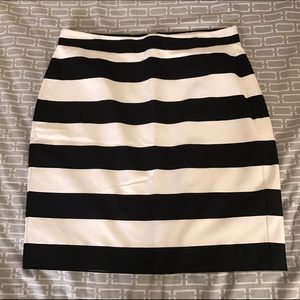Banana Republic black and white pencil skirt, 8