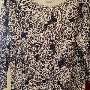 womens  three quarter length top