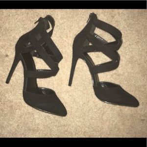 Brand new size 8 Heels