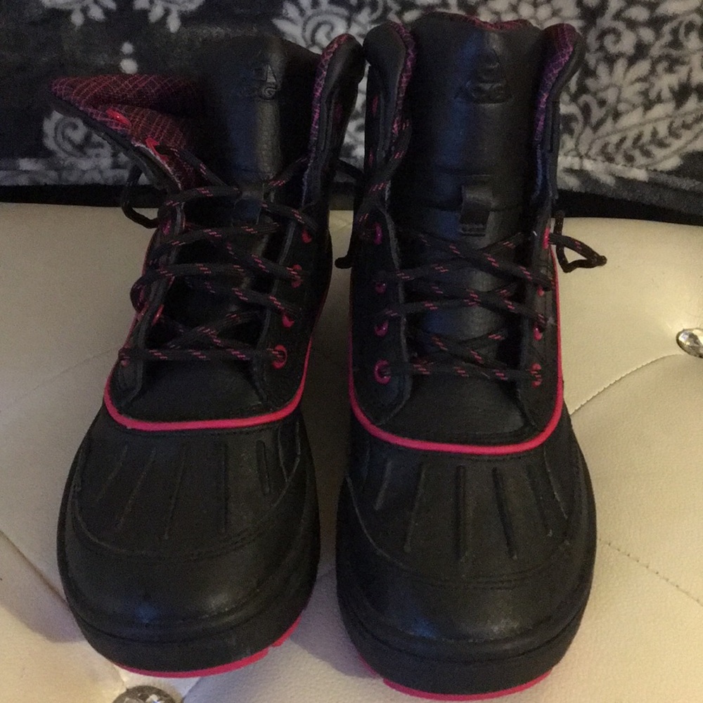 Pink and black ACG BRAND NEW BOOTS