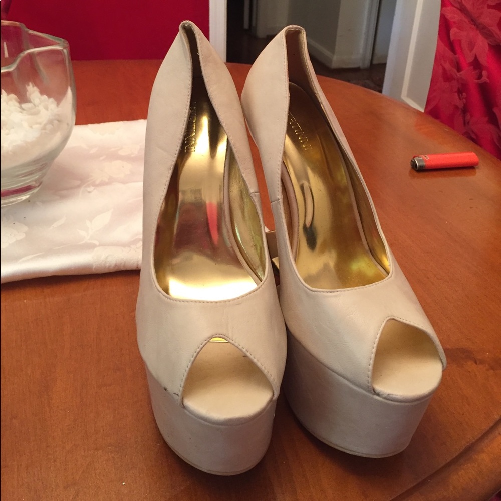Open toe w/ star heel