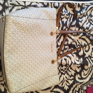 ❌❌On hold❌❌Michael Kors Purse Tote