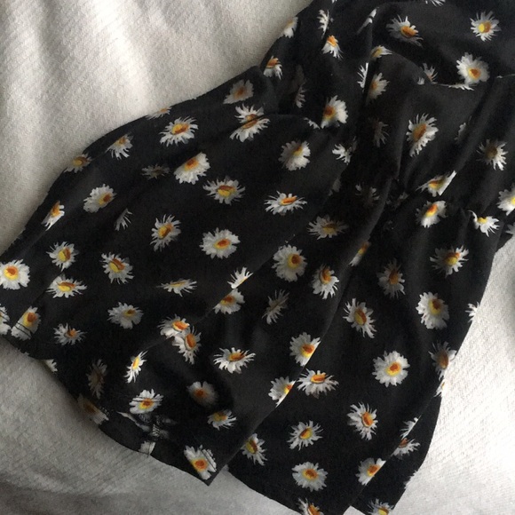 Sunflower wet seal romper - Picture 4 of 4