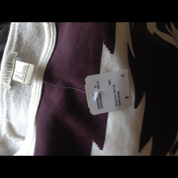 FOREVER 21 Boho Sweatshirt NWT! Size SMALL - Picture 3 of 3